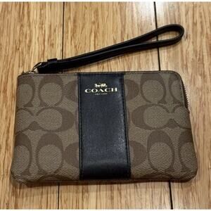 Coach 58035 Corner Zip Wristlet Khaki & Black Logo Canvas & Leather VGC